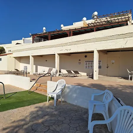 Villa Acropaphos *
